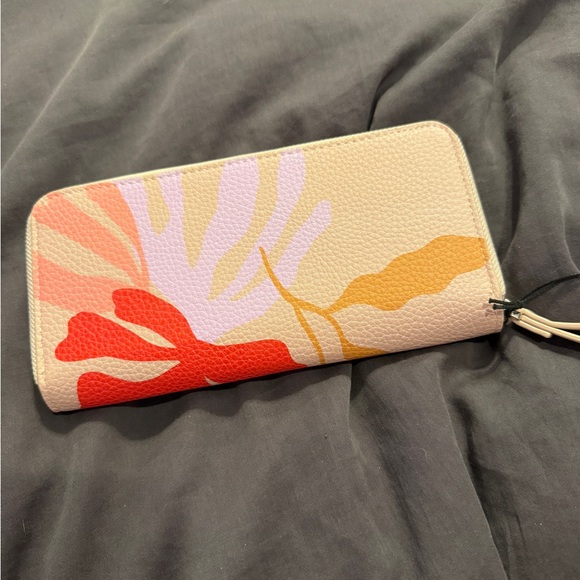 Floral Patterned Women's Wallet - Picture 2 of 3